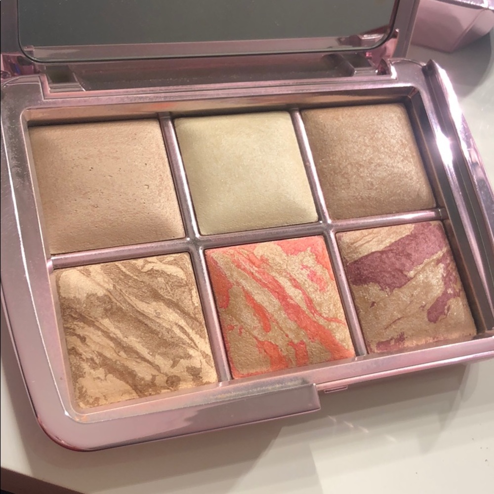 Hourglass ambient Volume4 limited edition pallet
